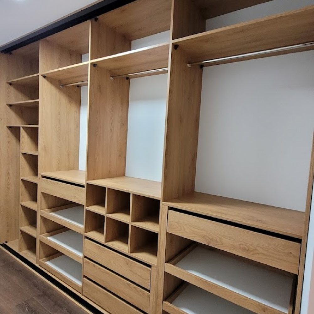 Szafa przesuwna drewniana dąb halifax egger na wymiar mebster meble